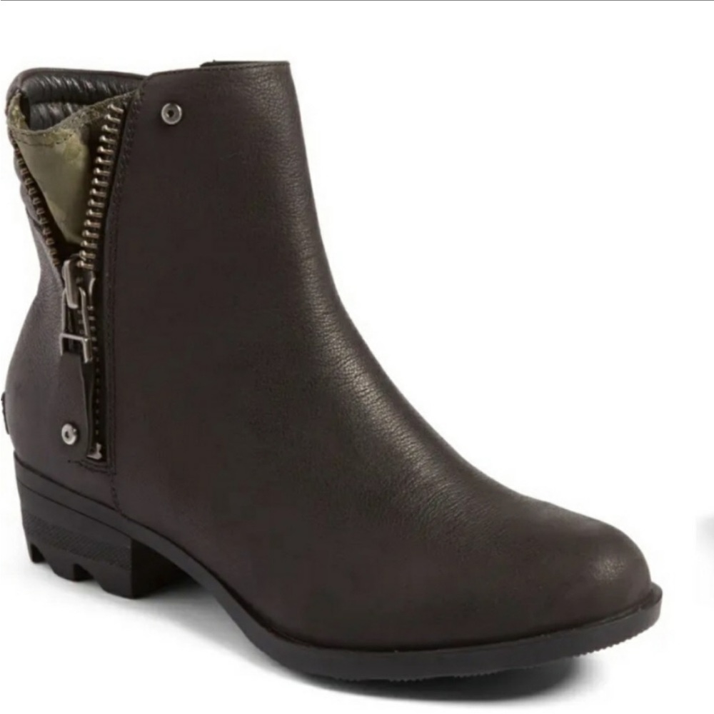 EUC Sorel Danica Short Moto Ankle Boot, size 9.5